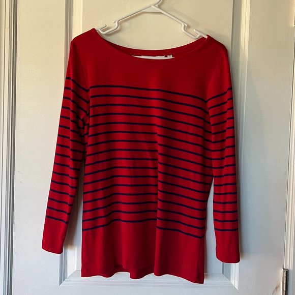 Vineyard Vines Tops - EUC Vineyard Vines Boatneck Top in Red and Navy
